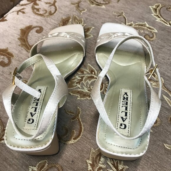 GORGEOUS Champagne Satin Ankle-Strap Sandals, Embroidered Formal Pump Dress Shoe - Picture 12 of 16